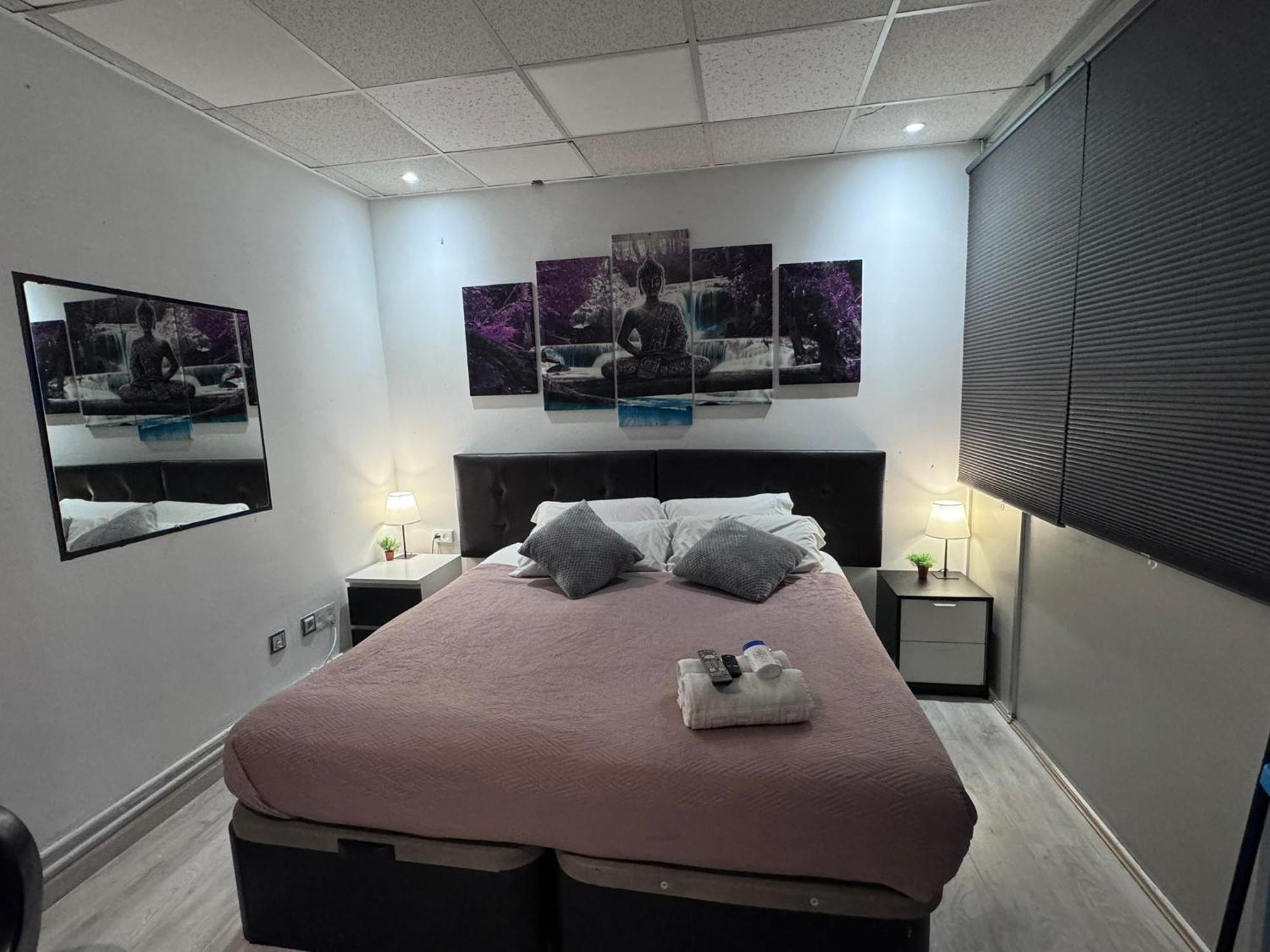 Opera Lux Hotel Мадрид Екстериор снимка