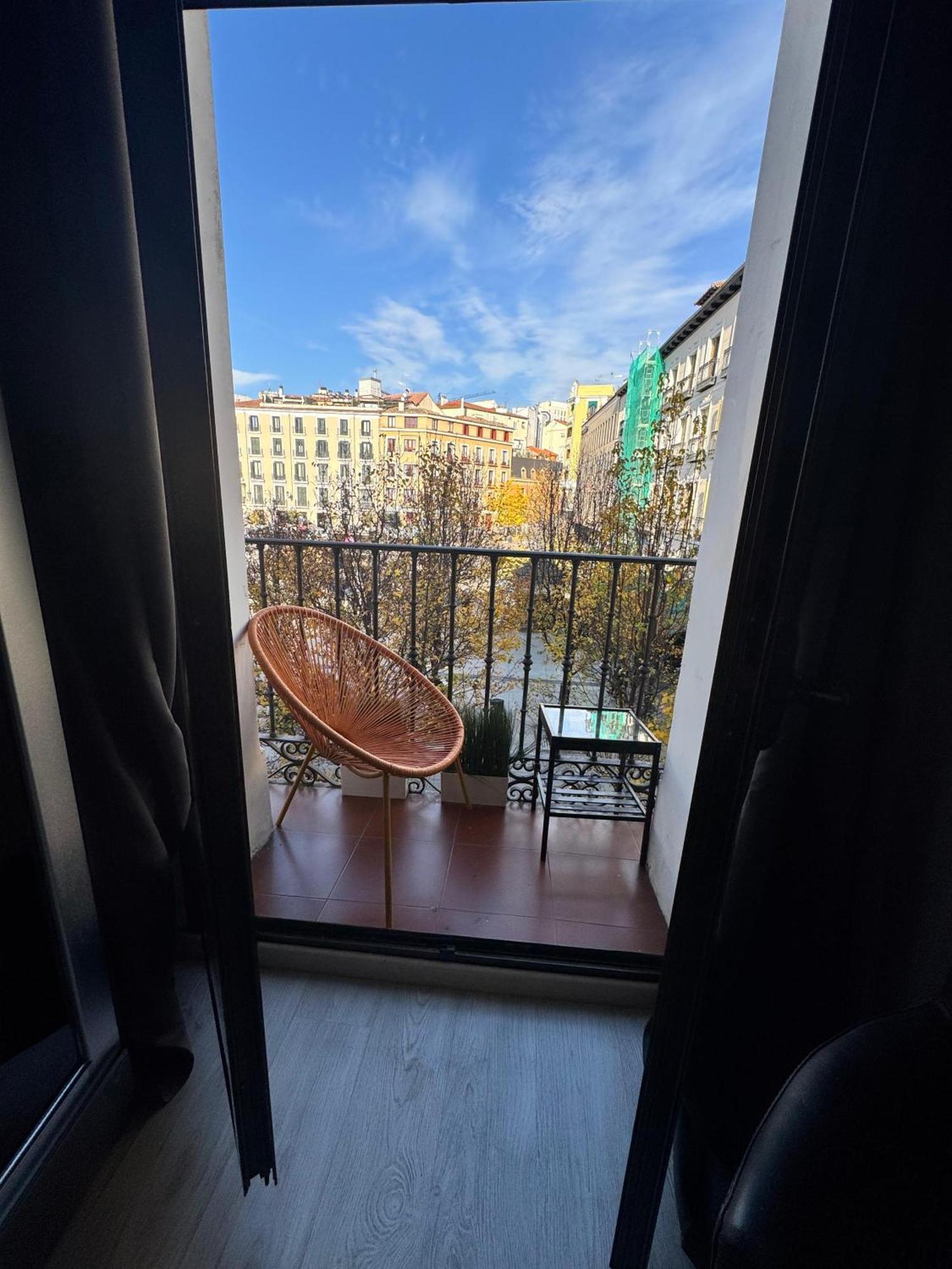 Opera Lux Hotel Мадрид Екстериор снимка
